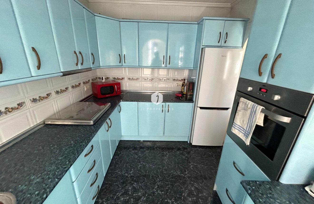 Resale - Chalet -
Torrevieja - Costa Blanca