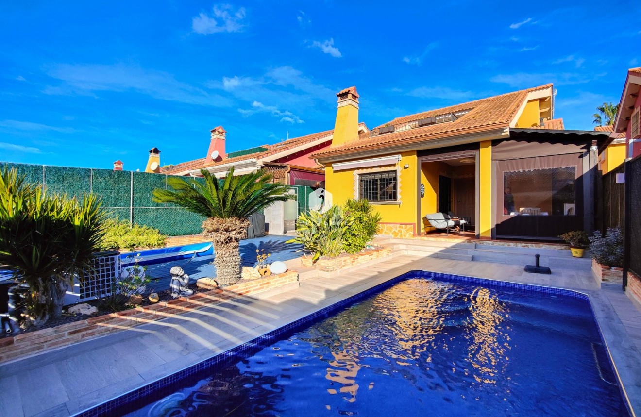 Tweedehands - Villa -
Guardamar del Segura - Costa Blanca