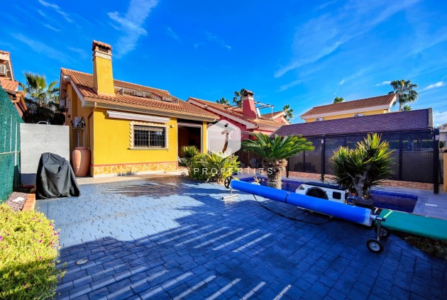 Tweedehands - Villa -
Guardamar del Segura - Costa Blanca