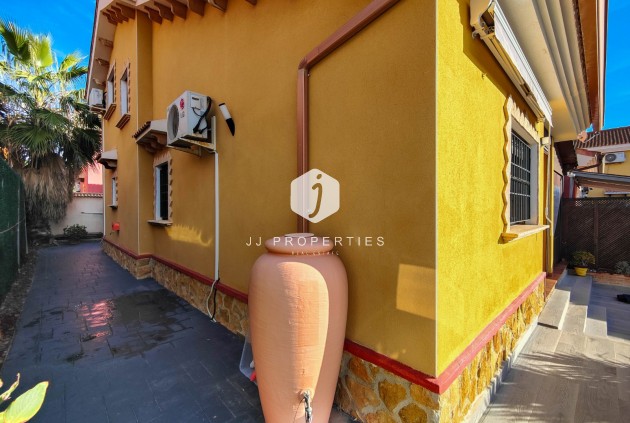 Tweedehands - Villa -
Guardamar del Segura - Costa Blanca