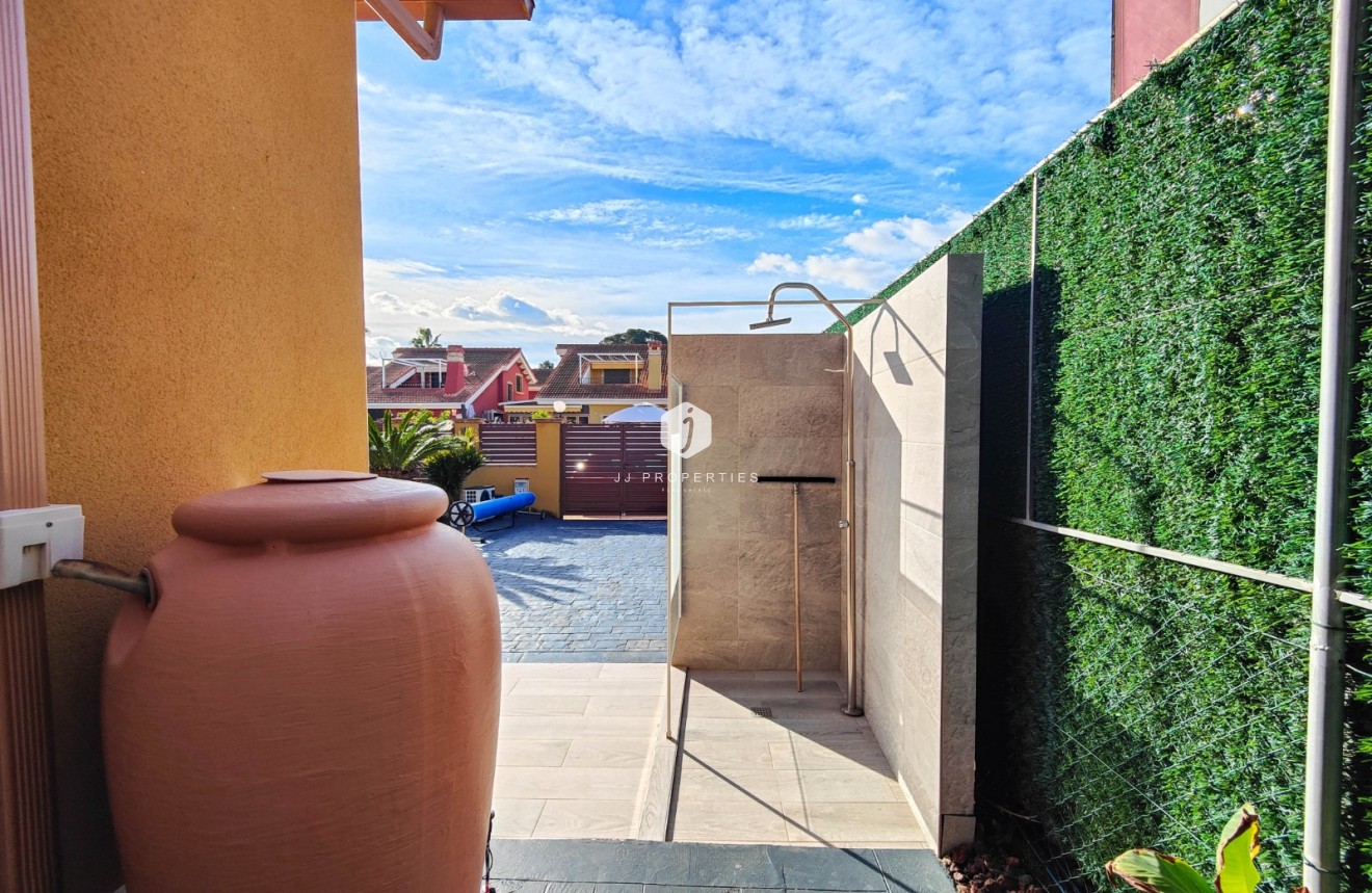 Tweedehands - Villa -
Guardamar del Segura - Costa Blanca