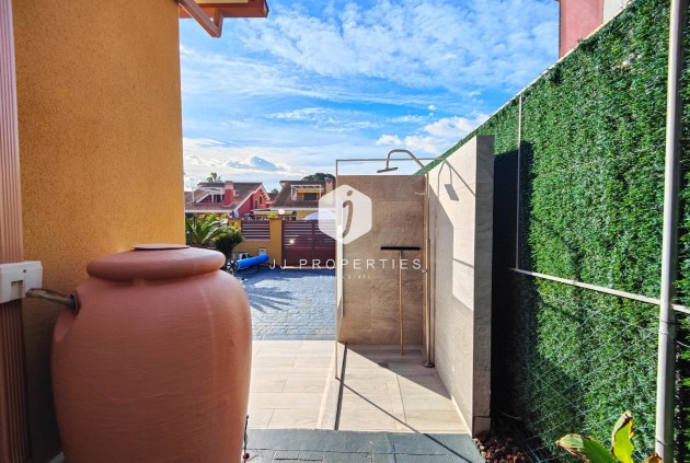 Tweedehands - Villa -
Guardamar del Segura - Costa Blanca