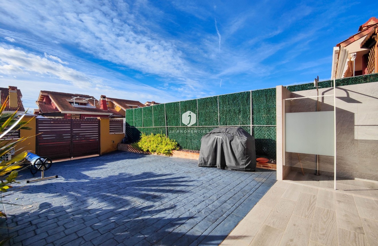 Tweedehands - Villa -
Guardamar del Segura - Costa Blanca