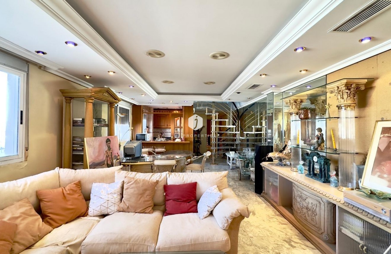 D'occasion - Attique -
Torrevieja - Centro