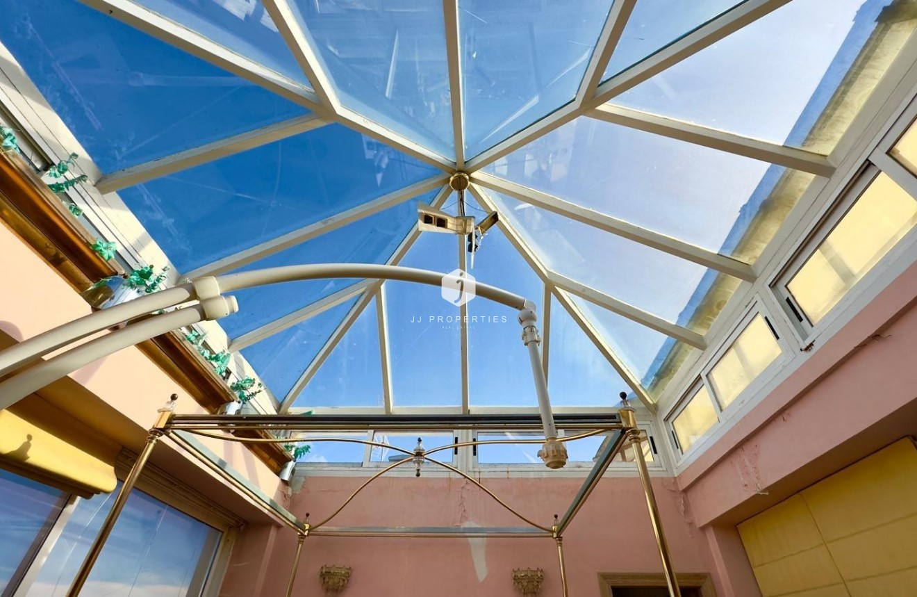 D'occasion - Attique -
Torrevieja - Centro