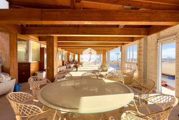 D'occasion - Attique -
Torrevieja - Centro