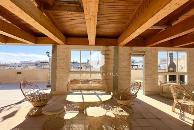 D'occasion - Attique -
Torrevieja - Centro