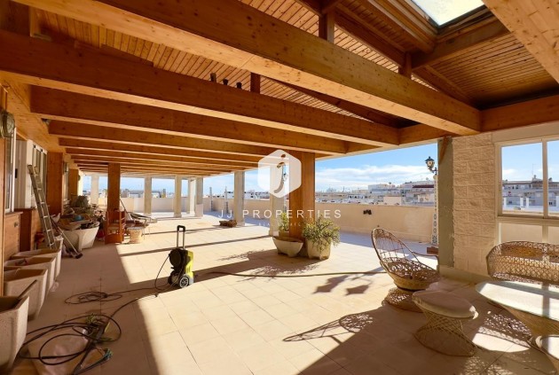 D'occasion - Attique -
Torrevieja - Centro