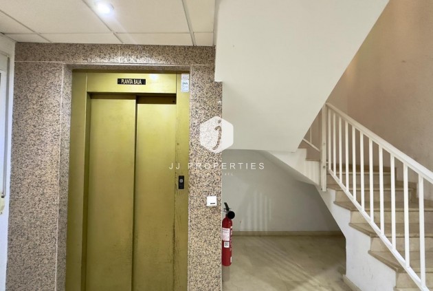 D'occasion - Attique -
Torrevieja - Centro