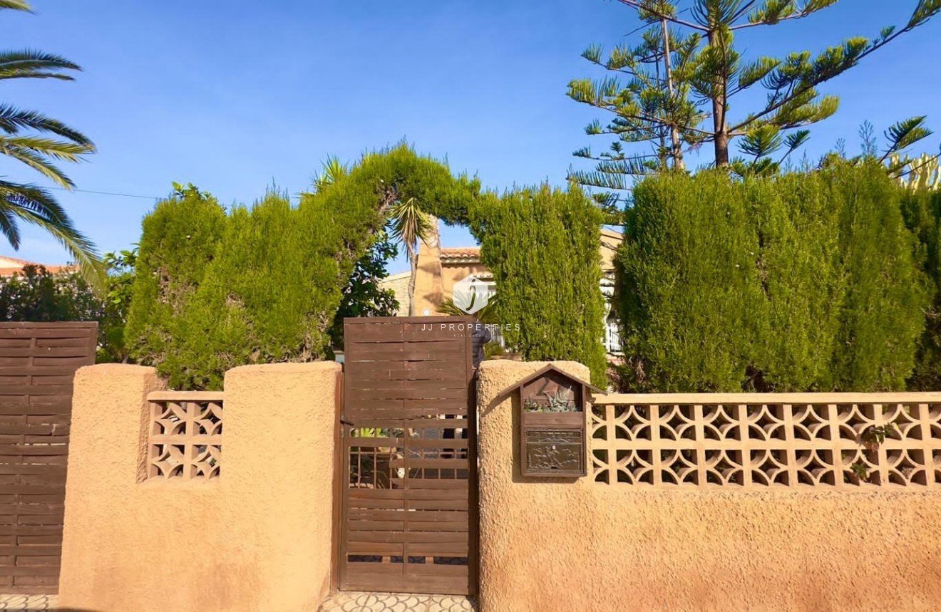 D'occasion - Villa -
Torrevieja - Torreblanca