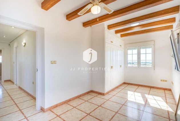 Resale - Villa -
Torrevieja - El chaparral