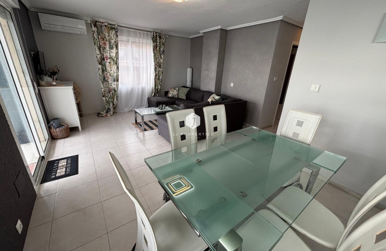 Resale - Apartment / flat -
Torrevieja - Playa de los Naufragos