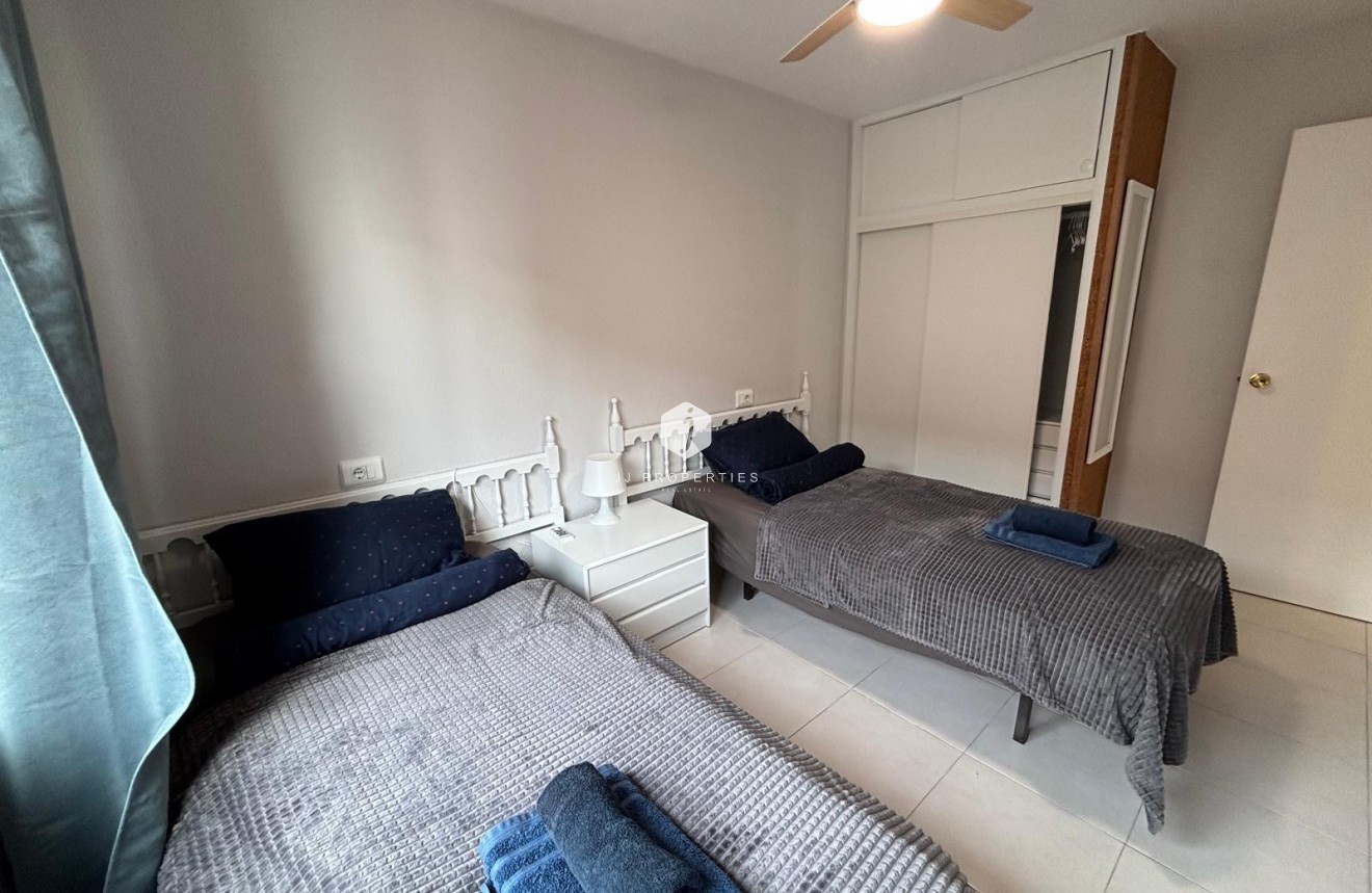 Resale - Apartment / flat -
Torrevieja - Playa de los Naufragos