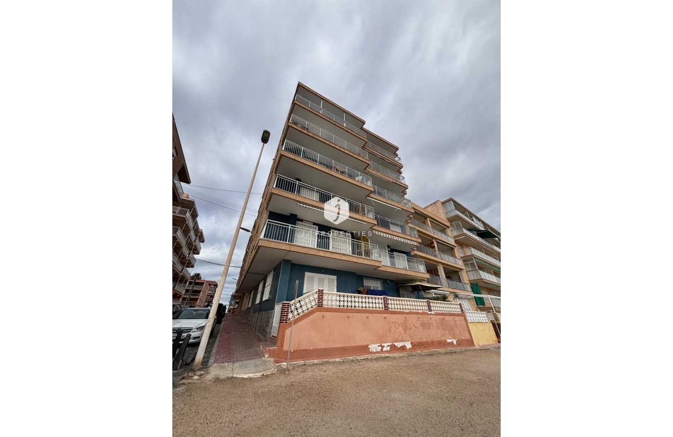 Resale - Apartment / flat -
Torrevieja - Playa de los Naufragos
