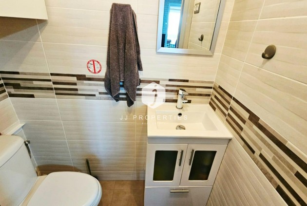 D'occasion - Appartement -
Torrevieja - Playa de los Naufragos