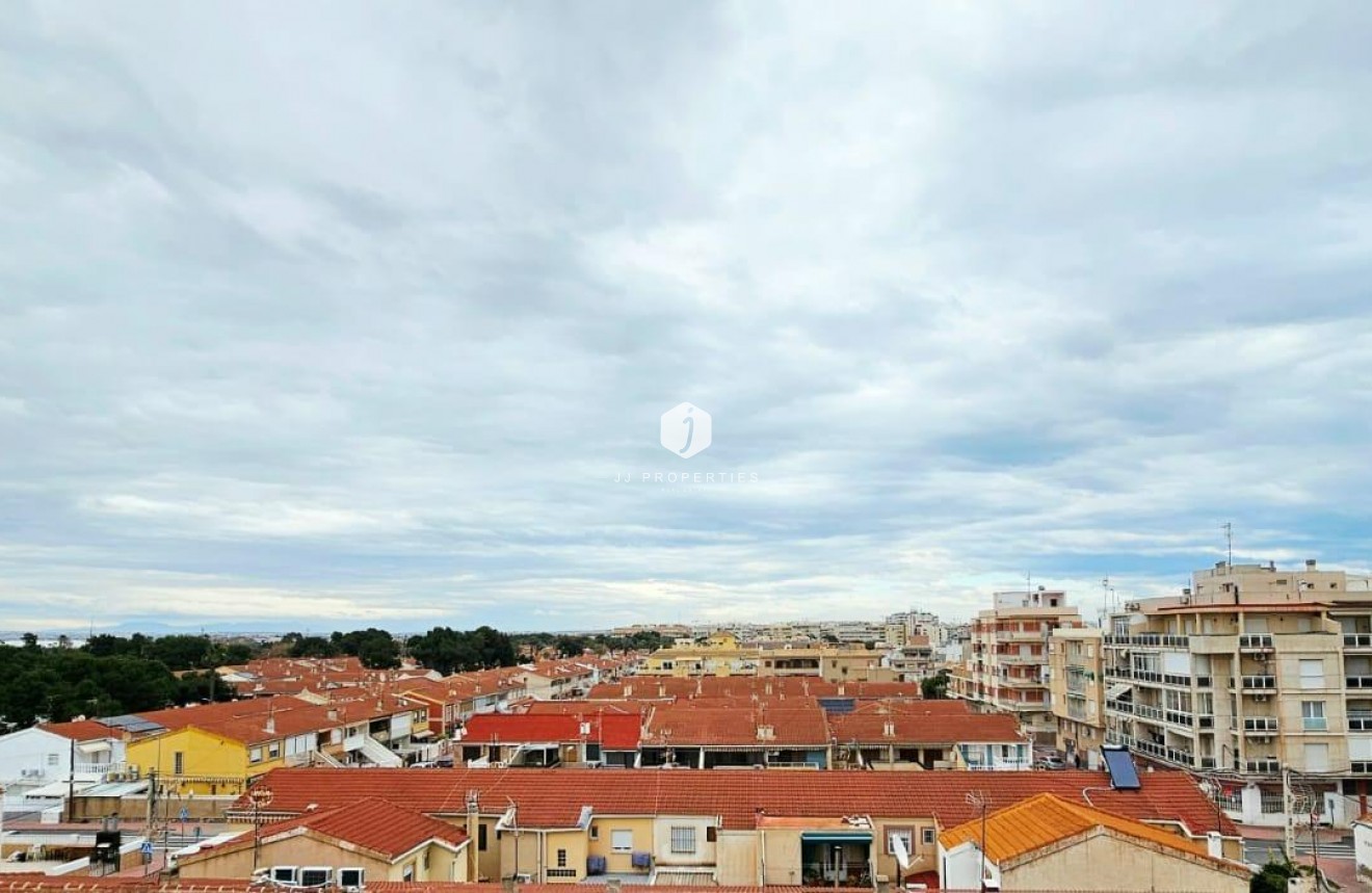 D'occasion - Appartement -
Torrevieja - Playa de los Naufragos