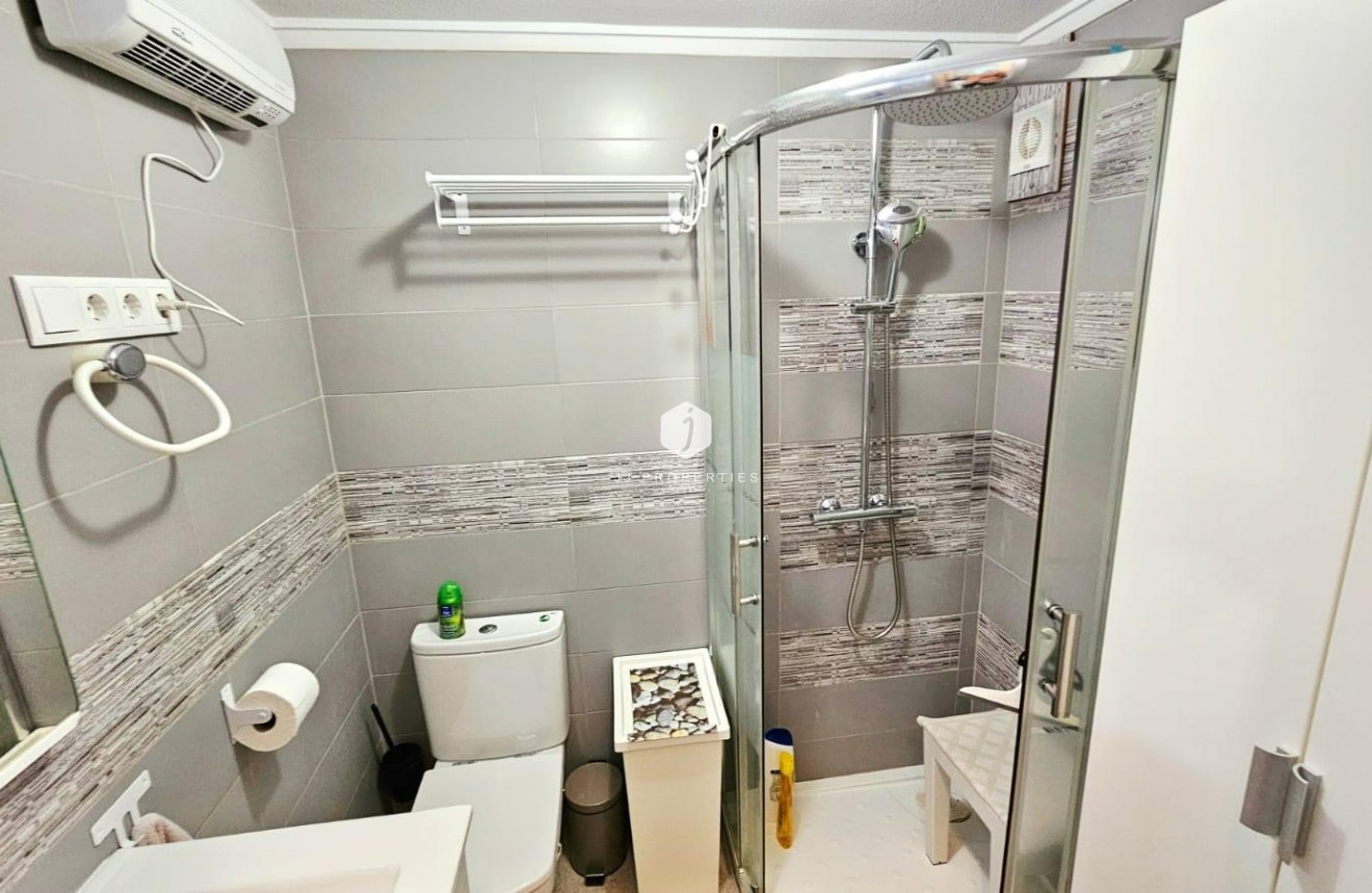 D'occasion - Appartement -
Torrevieja - Playa de los Naufragos