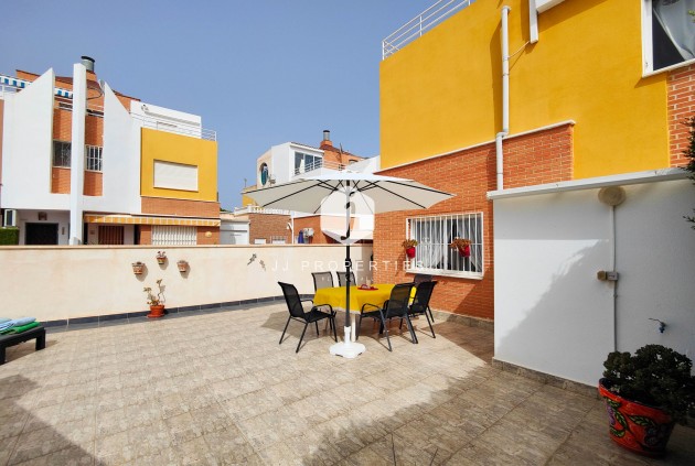 Aus zweiter Hand - Chalet -
Orihuela Costa - Costa Blanca