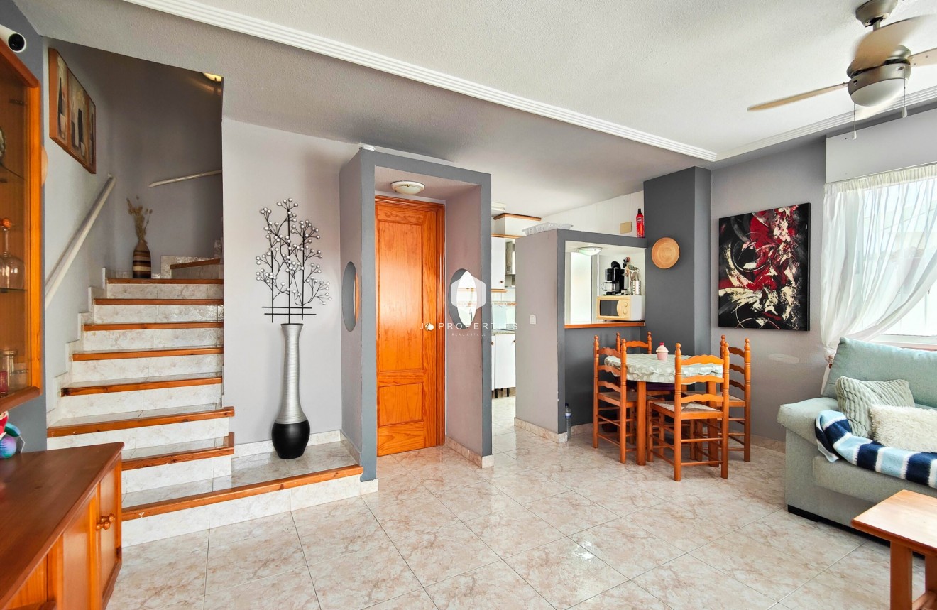 Resale - Chalet -
Orihuela Costa - Costa Blanca