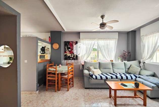 Resale - Chalet -
Orihuela Costa - Costa Blanca