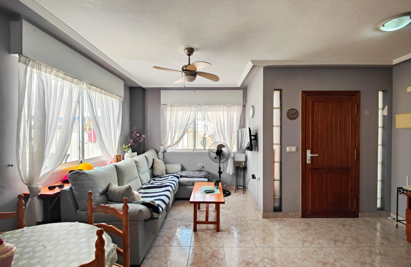 Resale - Chalet -
Orihuela Costa - Costa Blanca