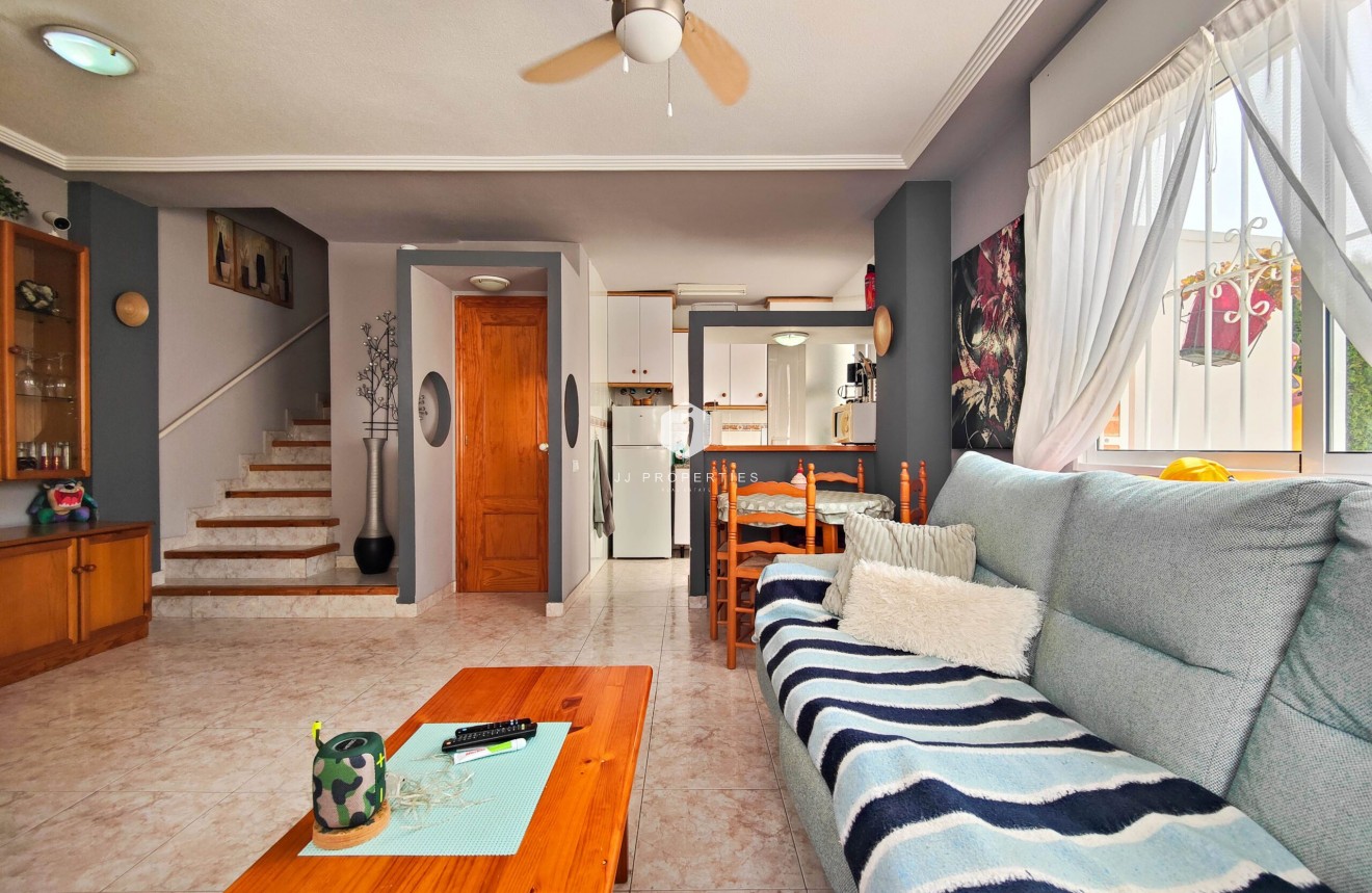 Resale - Chalet -
Orihuela Costa - Costa Blanca