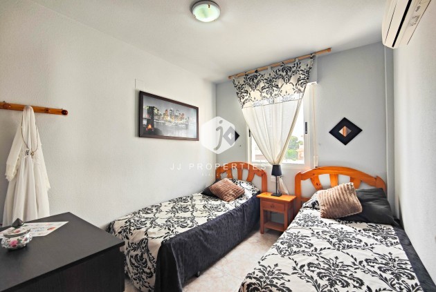 Resale - Chalet -
Orihuela Costa - Costa Blanca