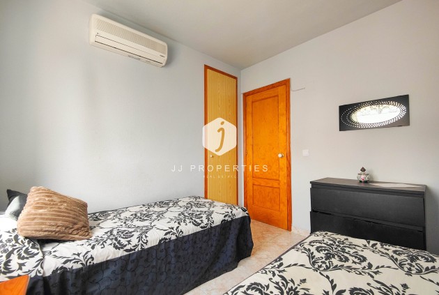 Resale - Chalet -
Orihuela Costa - Costa Blanca