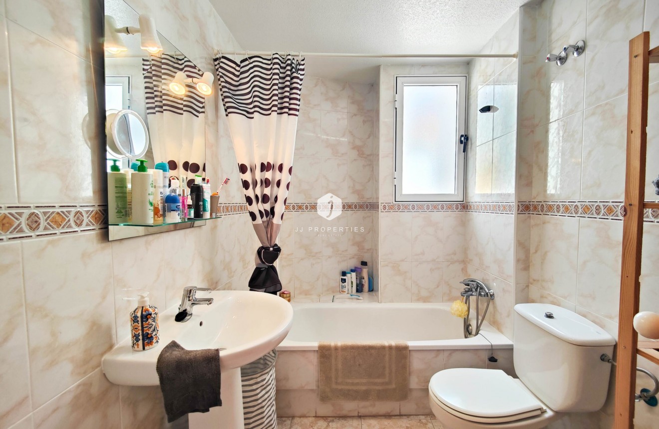 Resale - Chalet -
Orihuela Costa - Costa Blanca