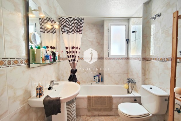 Resale - Chalet -
Orihuela Costa - Costa Blanca