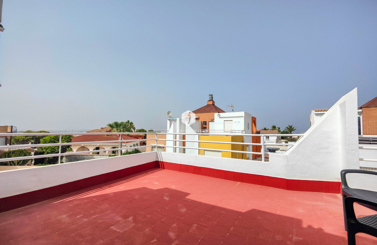 Resale - Chalet -
Orihuela Costa - Costa Blanca