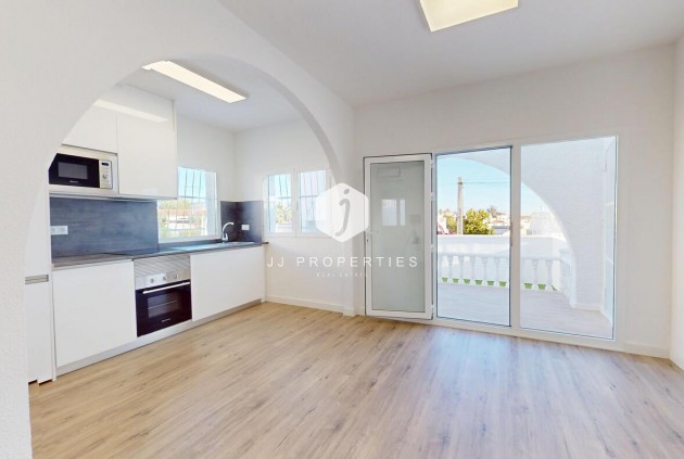 Resale - Chalet -
Orihuela Costa - Costa Blanca