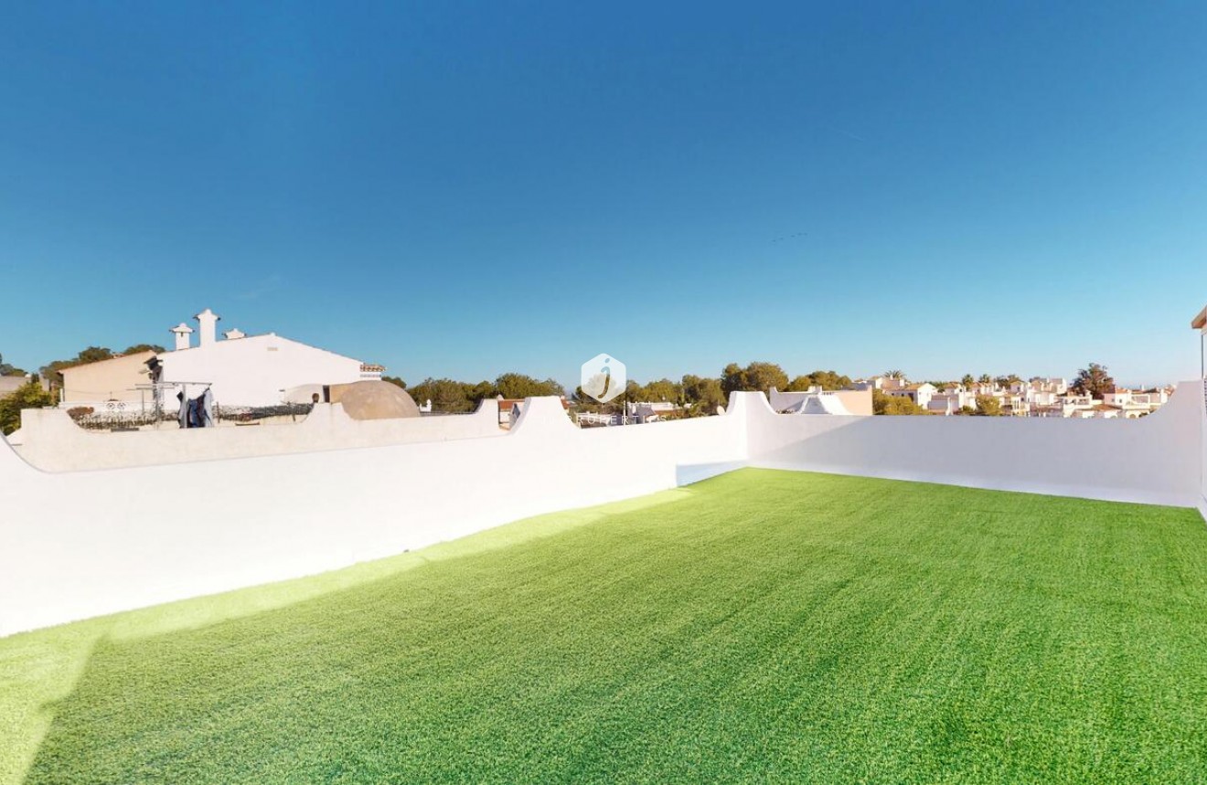 Resale - Chalet -
Orihuela Costa - Costa Blanca