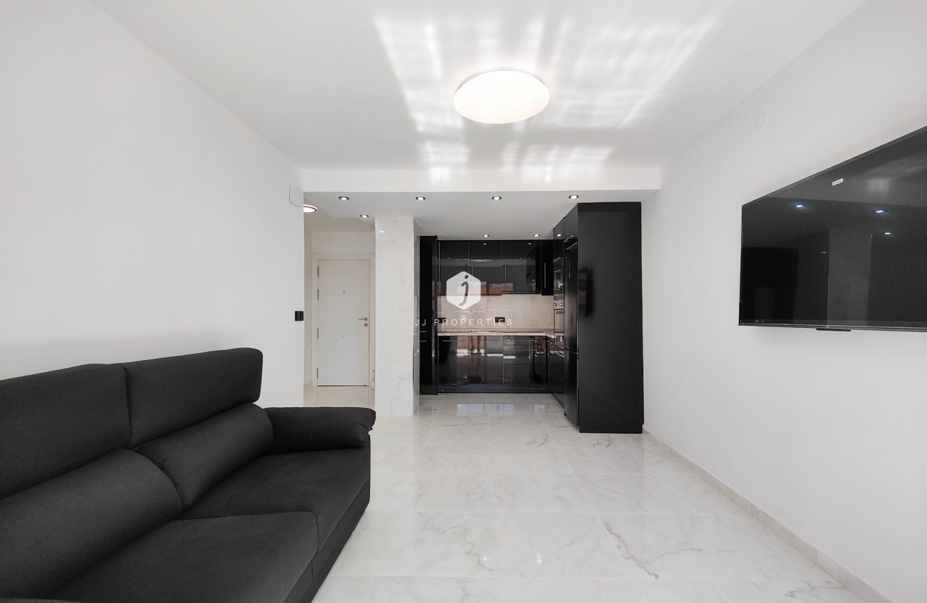Resale - Apartment / flat -
Torrevieja - Costa Blanca