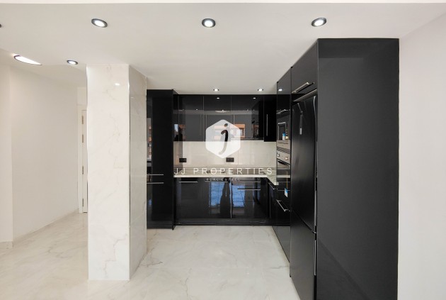 Resale - Apartment / flat -
Torrevieja - Costa Blanca