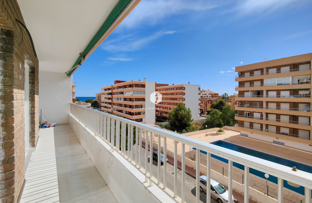 Resale - Apartment / flat -
Torrevieja - Costa Blanca