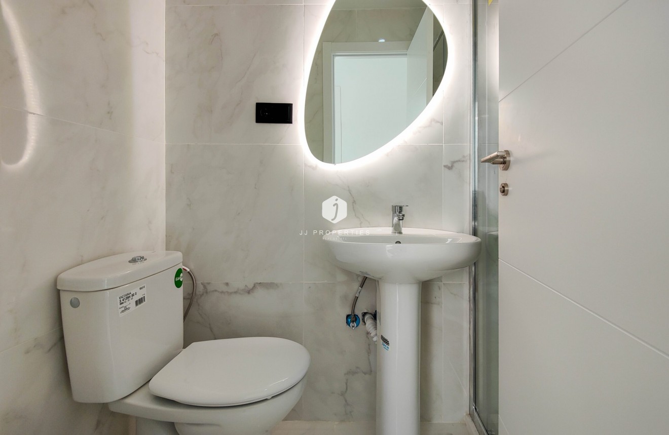 Resale - Apartment / flat -
Torrevieja - Costa Blanca