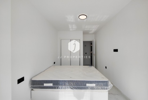 Resale - Apartment / flat -
Torrevieja - Costa Blanca