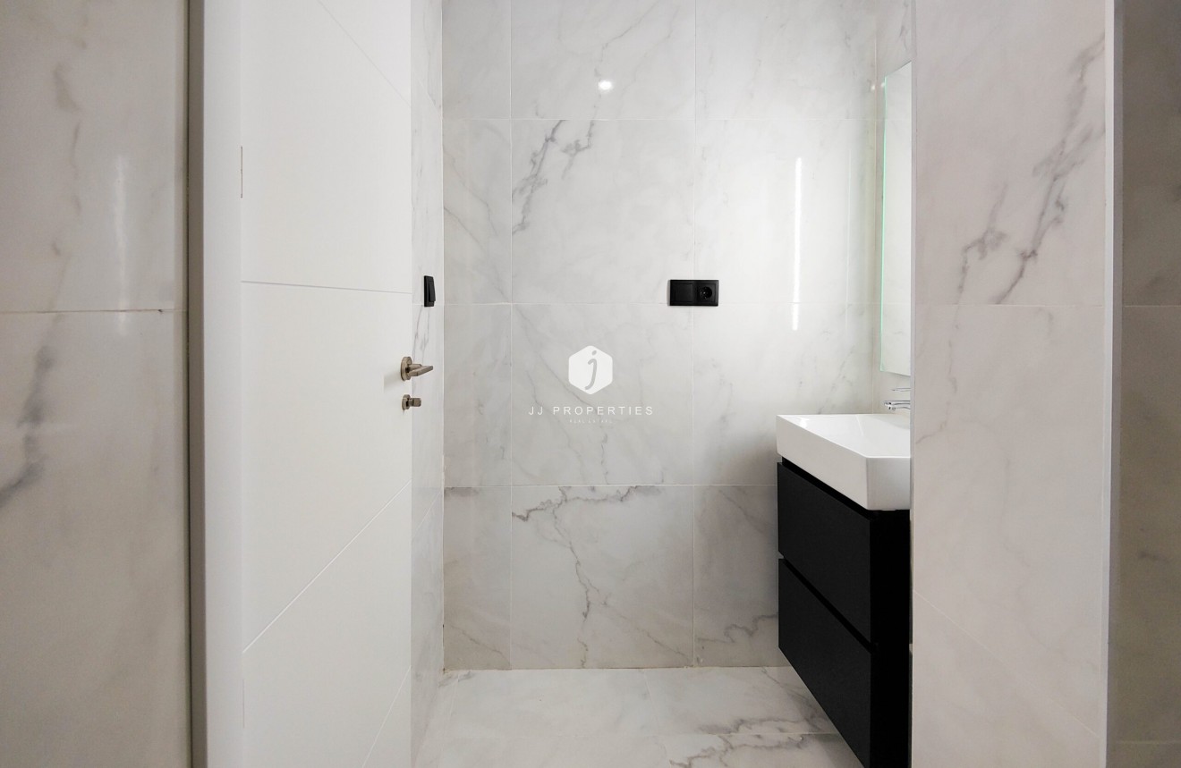 Resale - Apartment / flat -
Torrevieja - Costa Blanca