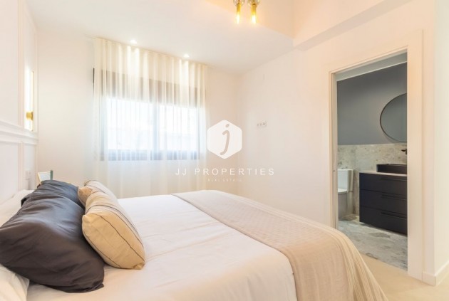 D'occasion - Villa -
Torrevieja - Costa Blanca