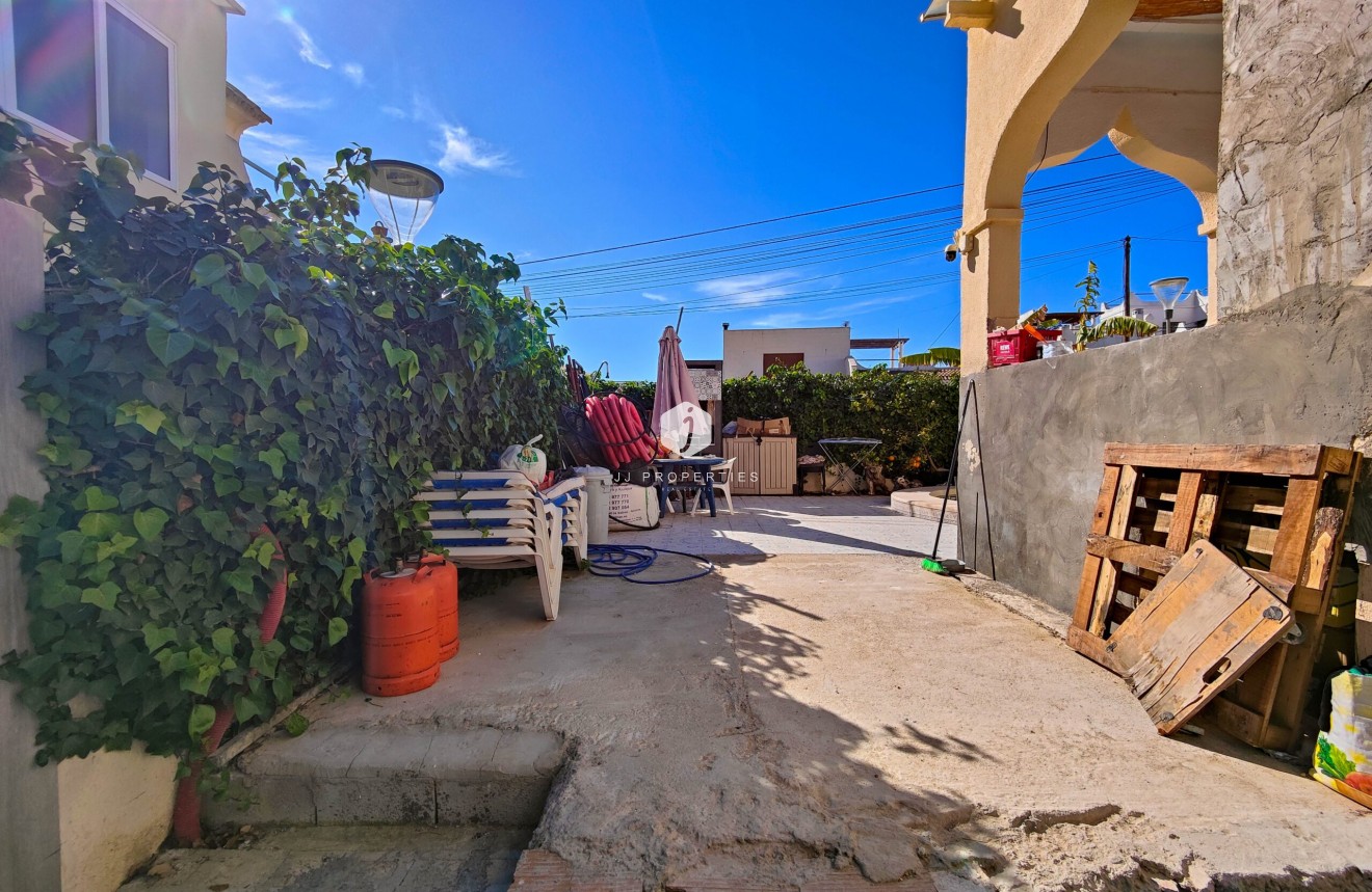 Resale - Chalet -
San Miguel de Salinas - Inland