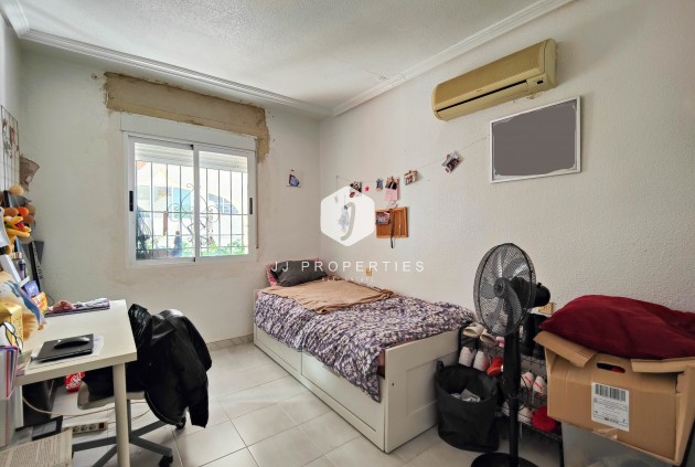 Resale - Chalet -
San Miguel de Salinas - Inland