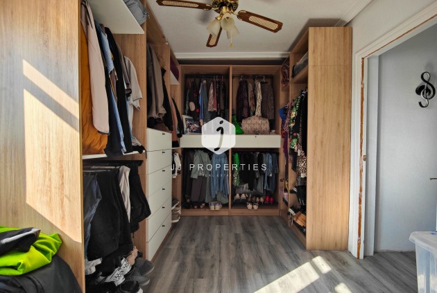 Resale - Chalet -
San Miguel de Salinas - Inland