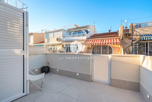 D'occasion - Chalet -
Torrevieja - Costa Blanca