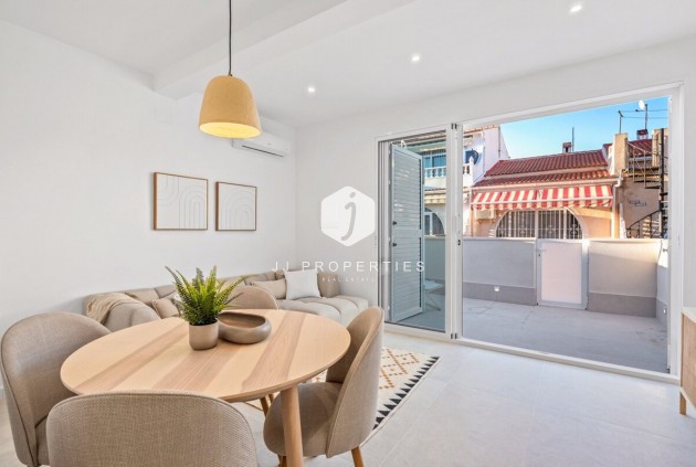 D'occasion - Chalet -
Torrevieja - Costa Blanca