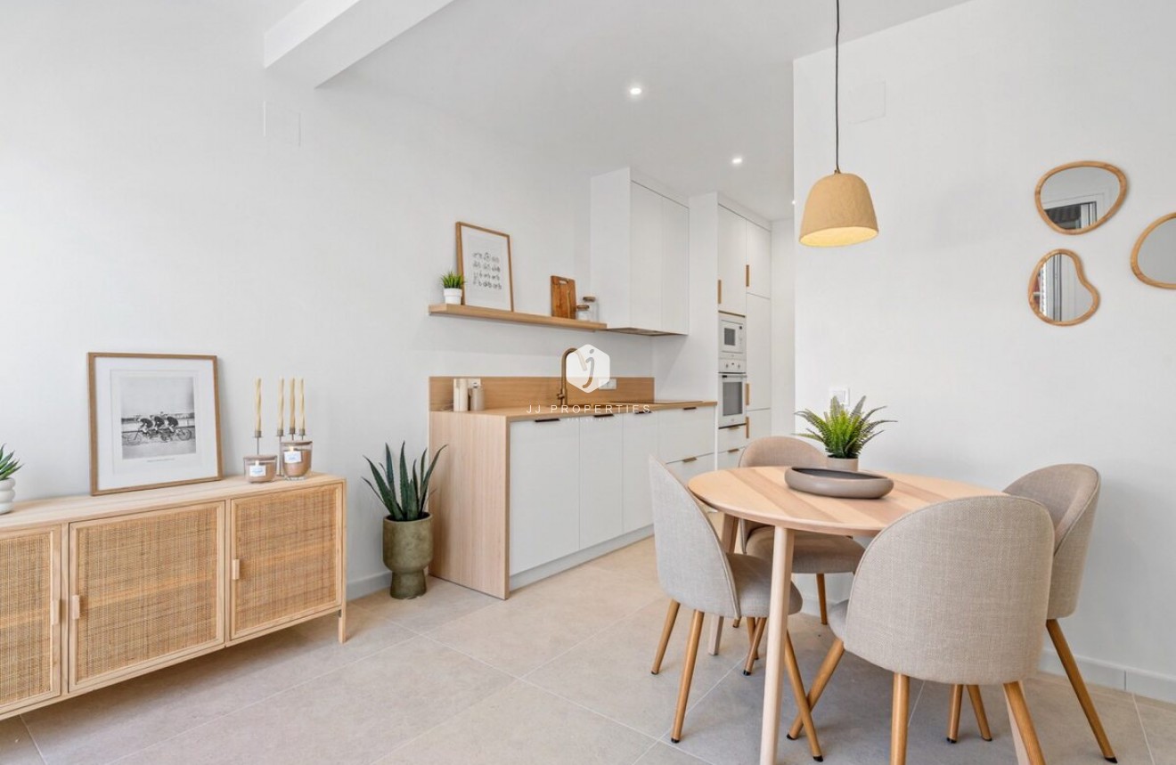 D'occasion - Chalet -
Torrevieja - Costa Blanca