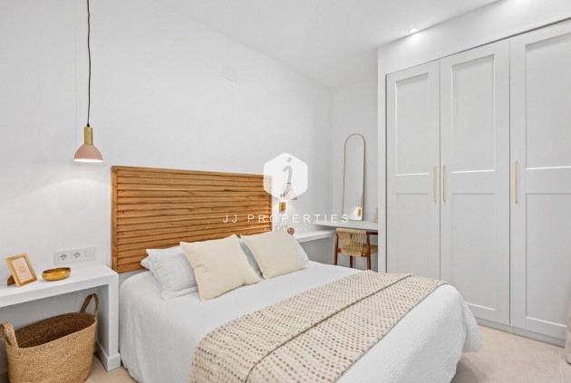 D'occasion - Chalet -
Torrevieja - Costa Blanca