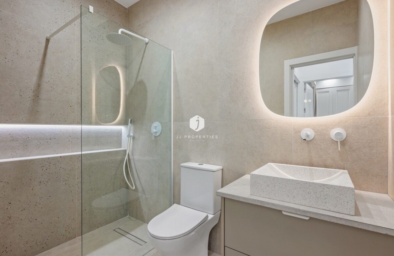 D'occasion - Chalet -
Torrevieja - Costa Blanca