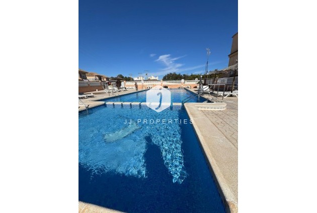 Resale - Bungalow -
Torrevieja - Costa Blanca
