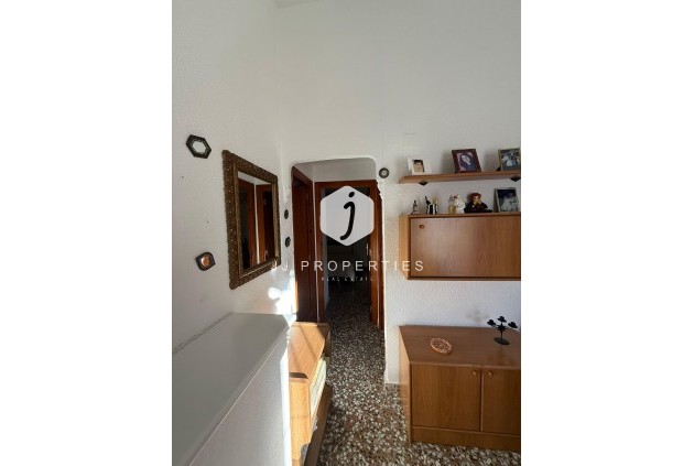 Resale - Chalet -
Torrevieja - Costa Blanca